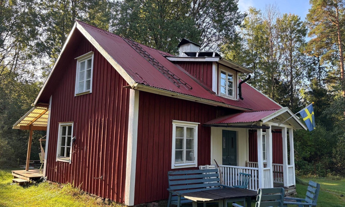Hogsby House | Hus Blommekulla – Secluded Historic Cottage in Småland