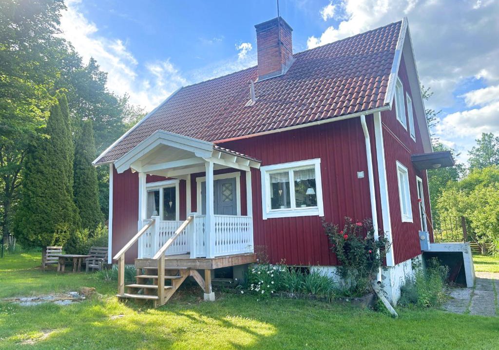 Blomstermala House | Hus Hornsö
