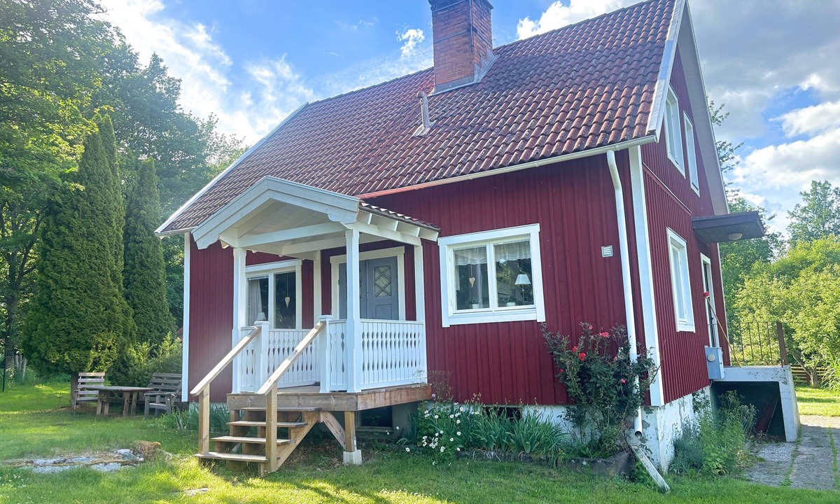 Blomstermala House | Hus Hornsö – Swedish Style Holiday Home in Nature Park Småland