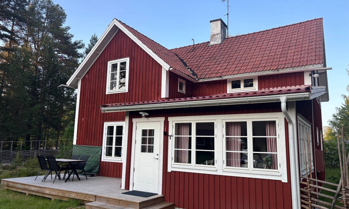 Gavunda House | Hus Siknäs – Holiday Home with Fenced Garden in Dalarna