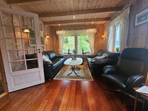Gaular Municipality House | Huset ved Dalsfjorden