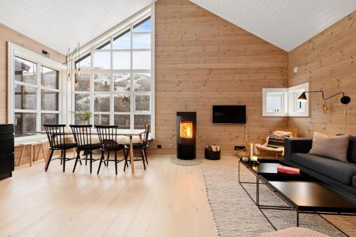 Møre og Romsdal Apartment | Idyllic Apartment at Strandafjellet