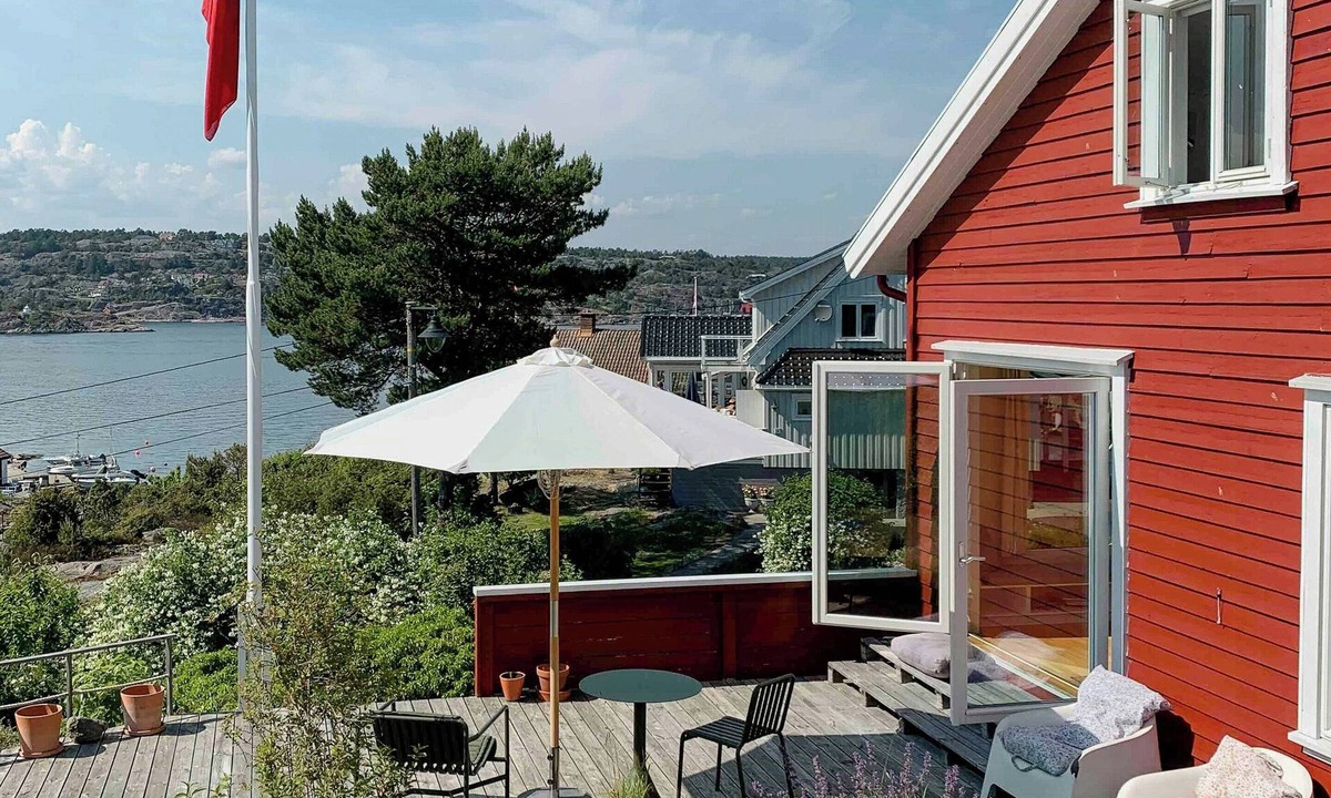 Lyngør House | Idyllic cabin with sea view on peaceful island