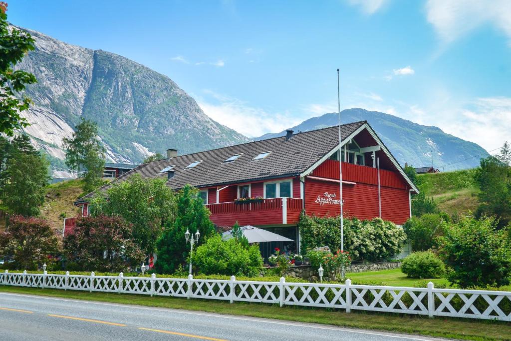 Eidfjord House | Ingrids Apartments