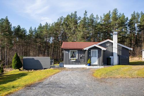 Eide Cabin | Iverhjelen Near Atlantic Road