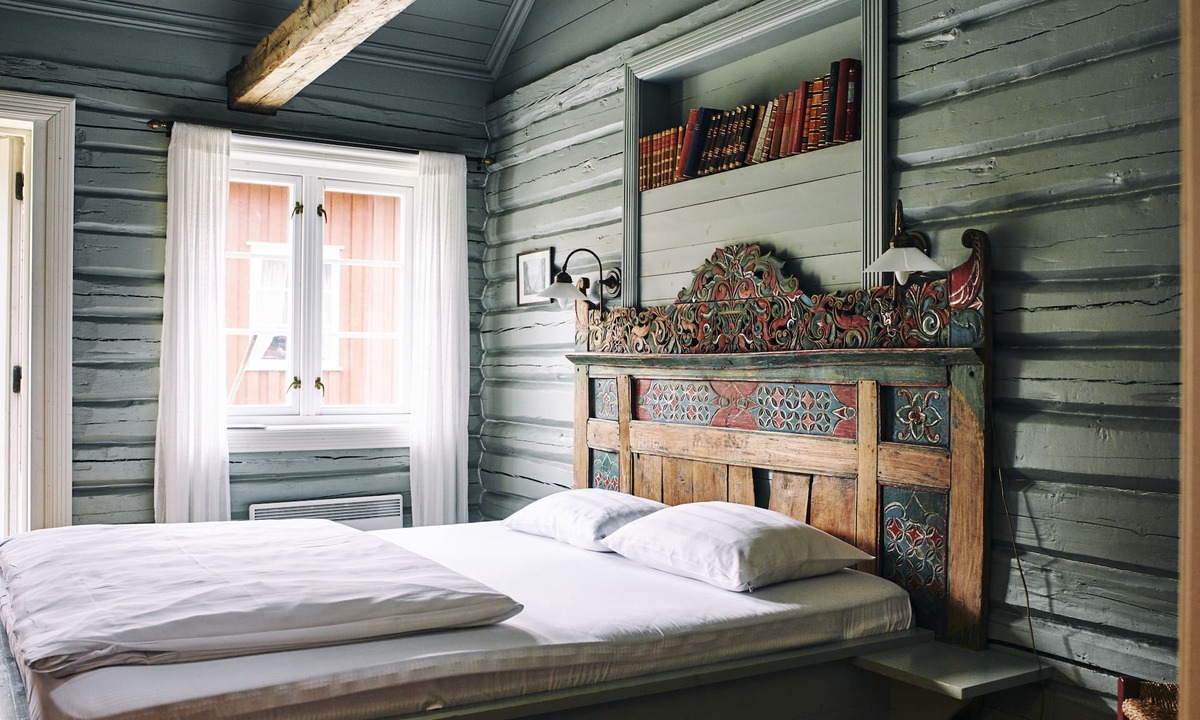 Hole Hotel | Kleivstua