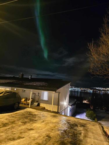 Tromso Apartment | Koselig leilighet over to plan.