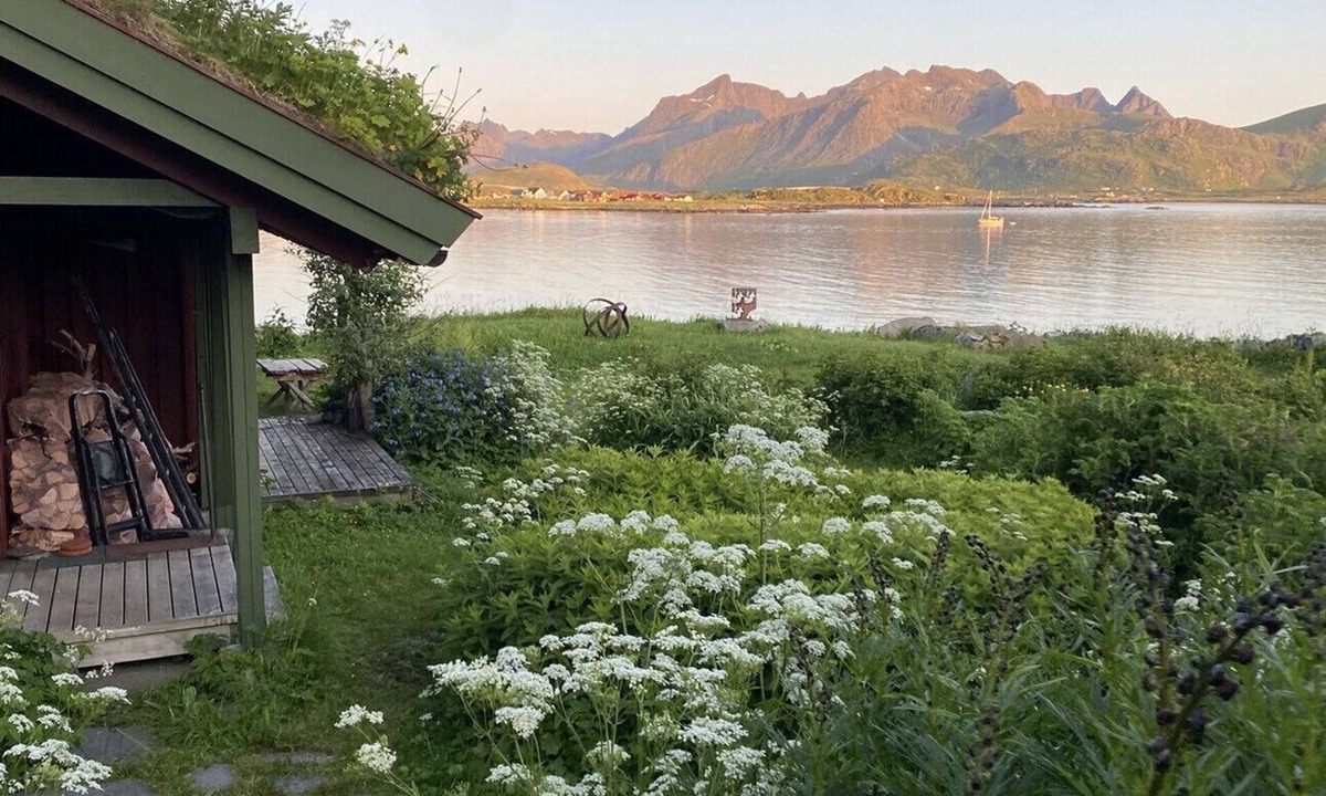 Flakstad Apartment | Koselig studio i Lofoten - nær Rambergstranda
