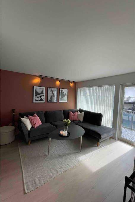 Kristiansand Apartment | Kr.sand sentrum-gratis parkering og balkong