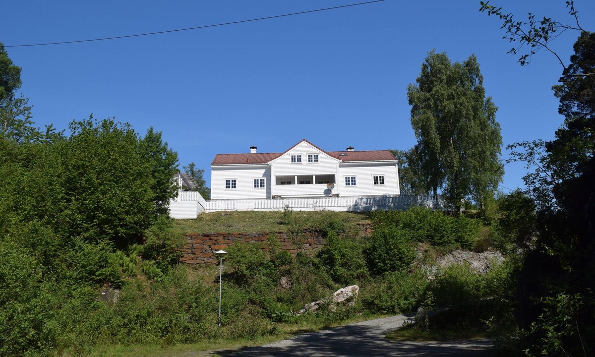 Tysnes House | Kronprins Olavs Villa: Exclusive SC Accommodation in Tysnes, Spectacular Views