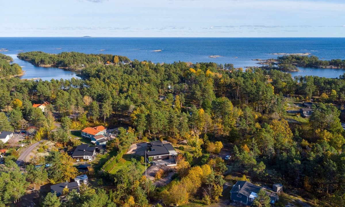 Oskarshamn House | Kustvilla Oskarshamn - Pure relaxation in the archipelago with a sauna, near the Baltic Sea, and a boat