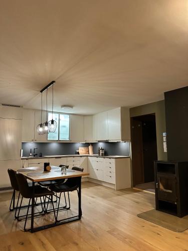 Tromso Apartment | Kvaloysletta - 2 Bed Apartment - Free Parking