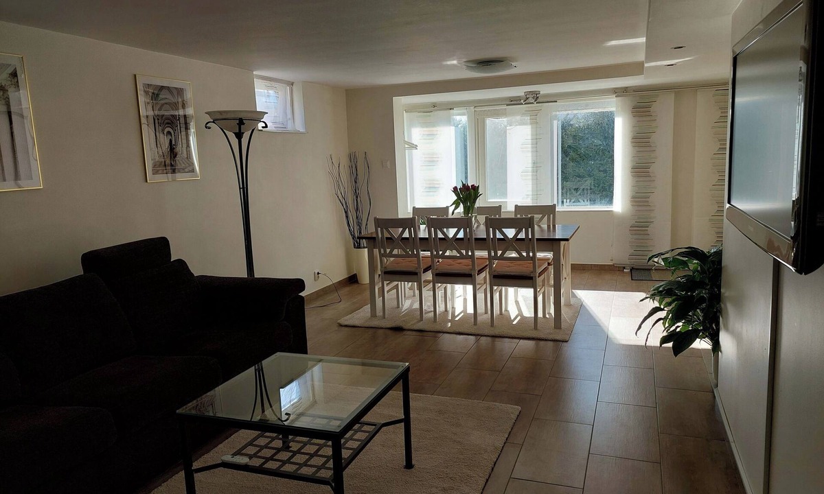 Partille Apartment | Lägenhet på Landet Nära Stan