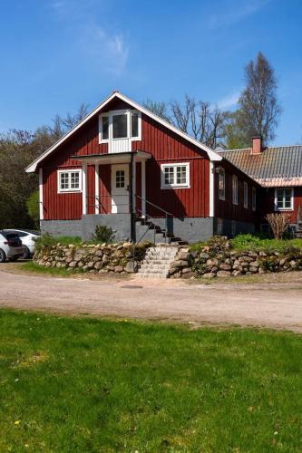 Hoor Cabin | Långstorp 200 Gästhem i Höör vänster