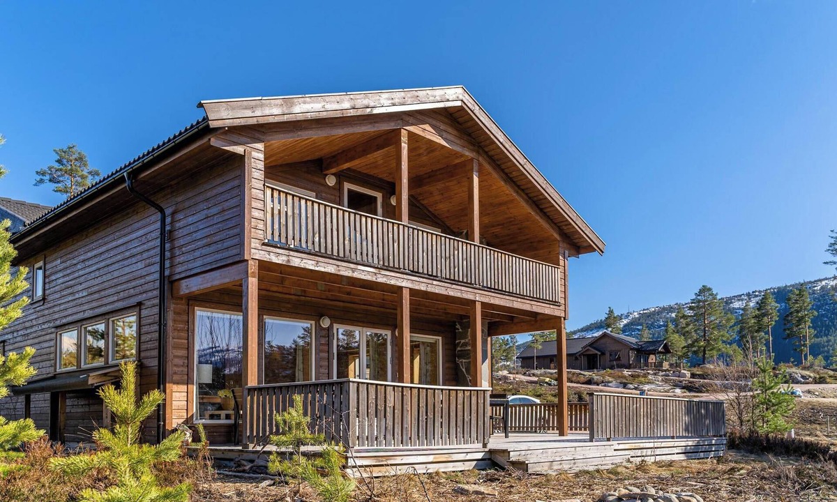 Kviteseid Ski Chalet | Lakehouse 14p - Six Bedroom Chalet, Sleeps 14