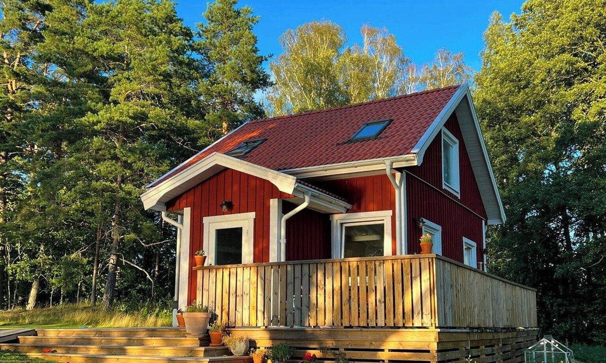 Stavsjo House | Lakeside cottage with private beach in Sörmland