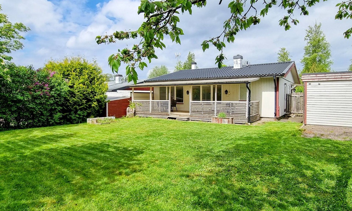 Otterbacken House | Lakeside Family Home in Otterbäcken – Sleeps 6+, 200m to Lake Vänern
