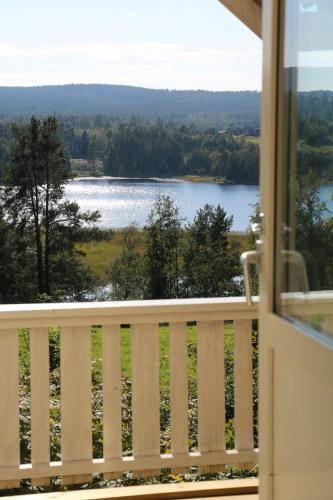 Ramvik House | Lakeside House, Storstugan