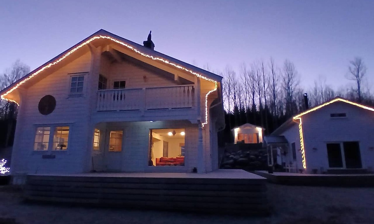 Finnerodja House | Lakeview Loft, Private Retreat at Lake Skagern