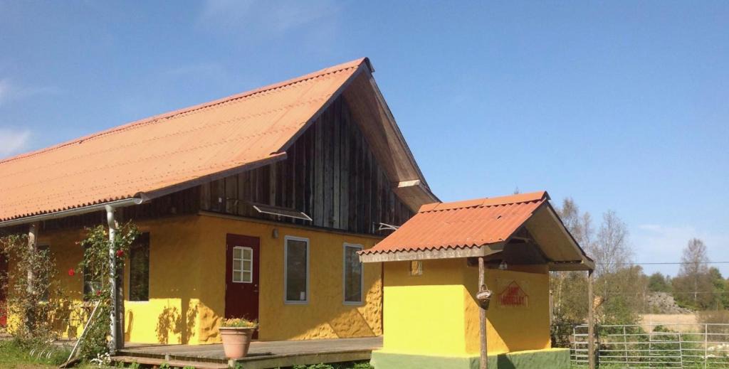 Hishult Bed & Breakfast | Lanthotellet Hishult