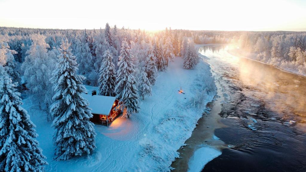Ranua Ski Chalet | Lapland Aurora Riverside