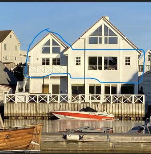 Stavanger Villa | Large apartment by the sea for rent during ONS