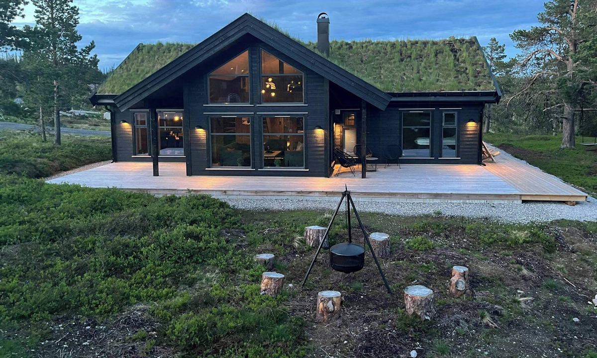 Rollag House | Large cabin near Hardangervidda with sunny veranda