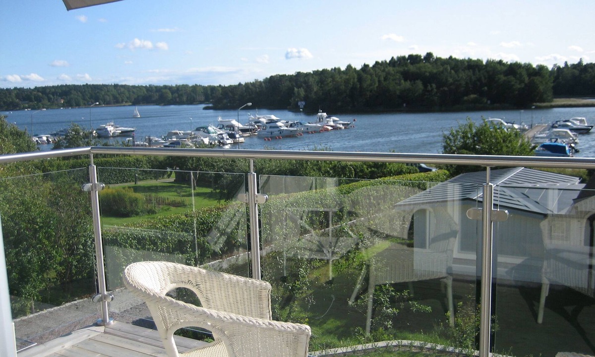 Danderyd House | Large house near water, swimming and scenic areas!
