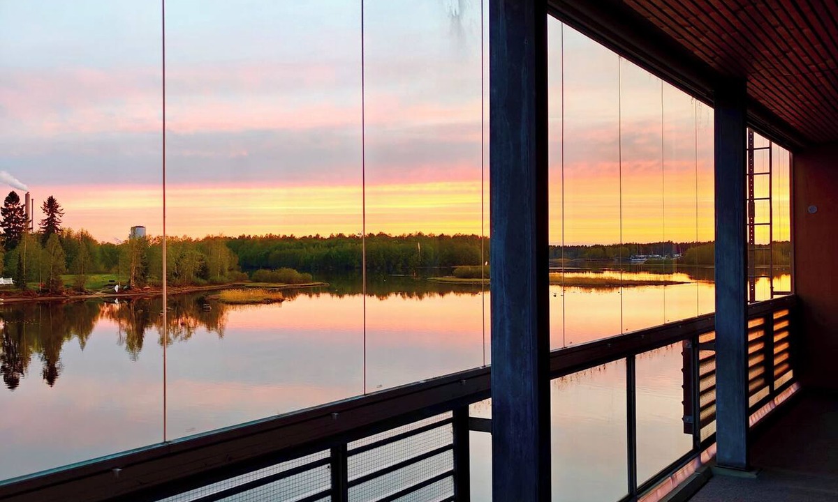 Oulu House | Large two room luxury apartment with a sauna, centrally located by the sea.