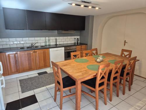 Kristiansand Apartment | Leilighet nær Dyreparken og Kristiansand sentrum!
