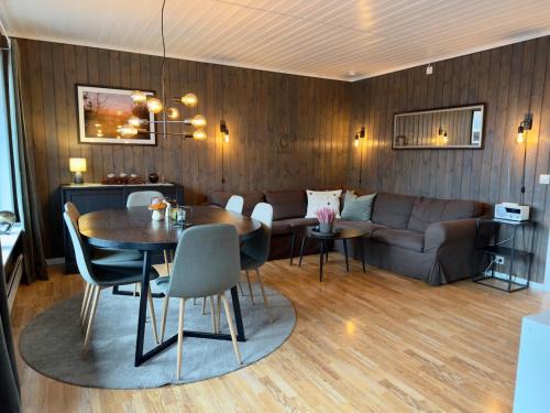 Kviteseid Apartment | Leilighet Ski in/out, golf