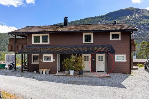Kaupanger House | Lem Cabins
