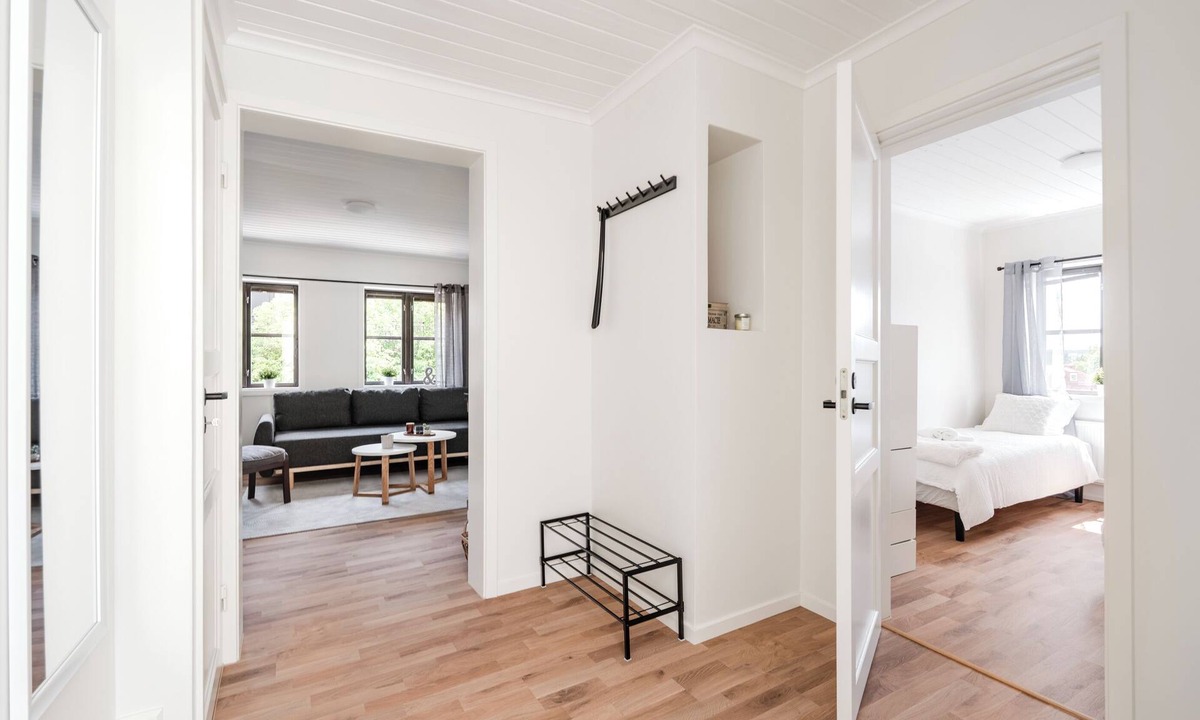 Uddevalla Apartment | Linneby 5 minutes from center, private parking in the yard