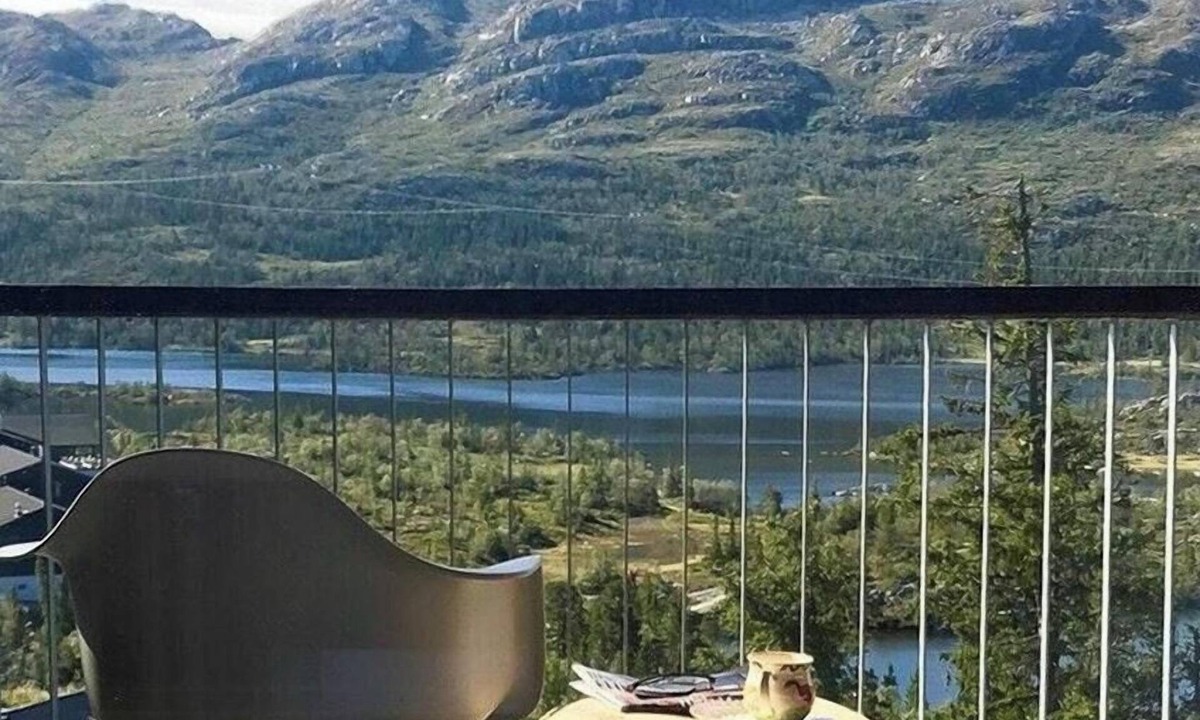 Atra House | Lodge with views of Gaustatoppen mountain