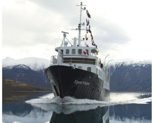 Svolvaer Boat Rental | Lofoten Cruise & Hotel