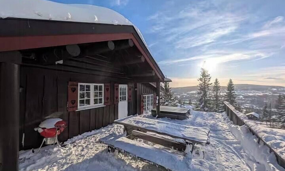 Svingvoll House | Log cabin with panoramic views at Skeikampen