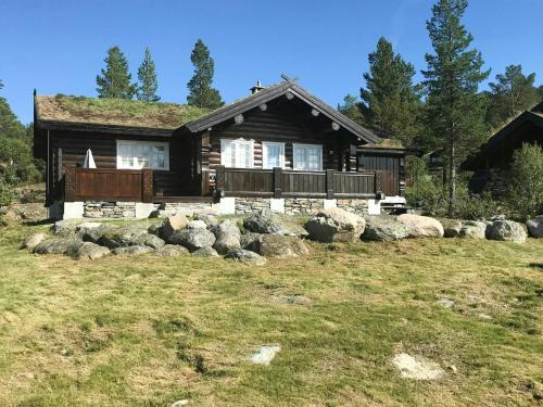 Rauland House | Log Cabin With Turf Roof Near Rauland