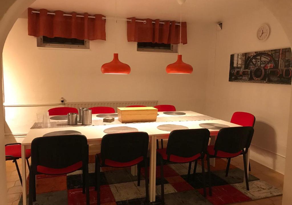 Torsaker Hotel | Long/Short Stay Högalid