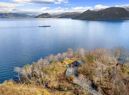 Hardangerfjord House | Look at this view! 3 BR house overlooking Hardangerfjorden