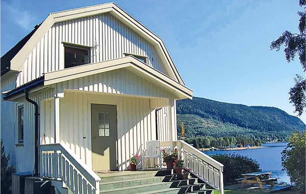 Bygland House | Lovely Home In Bygland With House Sea View