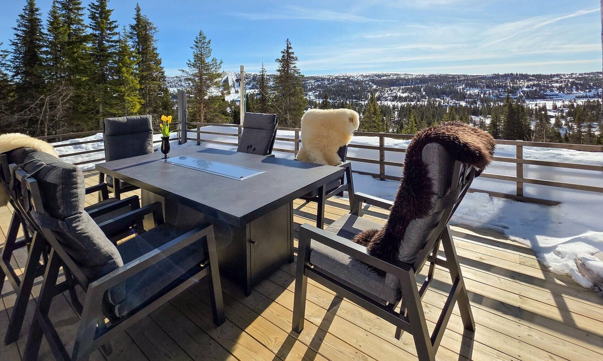 Vikberget House | Lovely home in Eggedal with WiFi