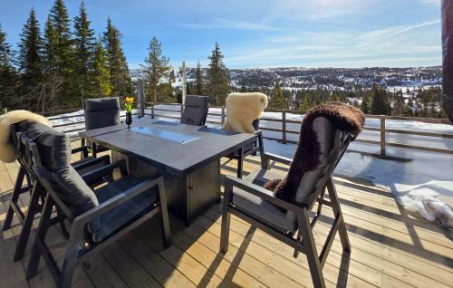 Vikberget House | Lovely Home In Eggedal With Wifi