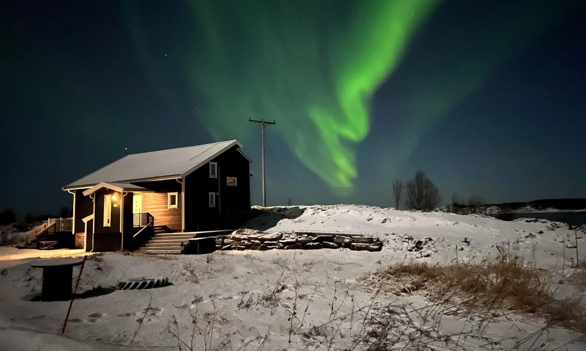 Rossoya House | Lovely home in Engeløya