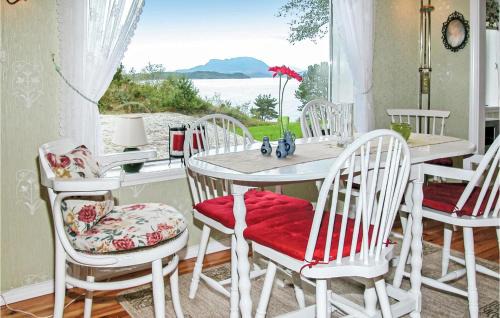 Etne House | Lovely Home In Etne With House Sea View