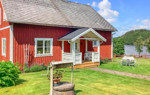 Korsberga House | Lovely Home In Korsberga With Lake View
