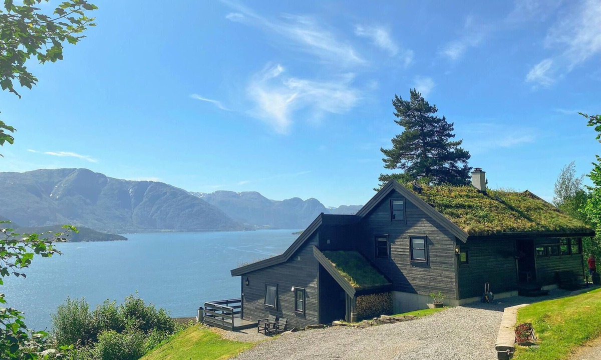 Kvam House | Lovely home in Norheimsund with WiFi