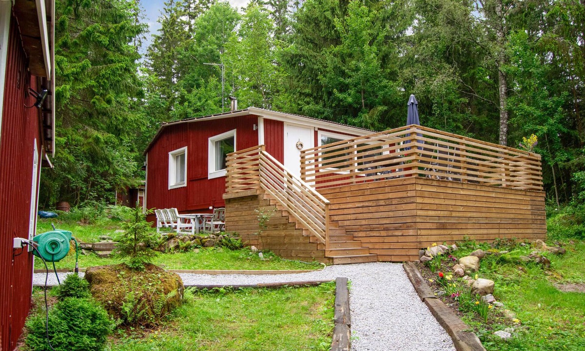 Orebro County House | Lovely home in örebro with sauna