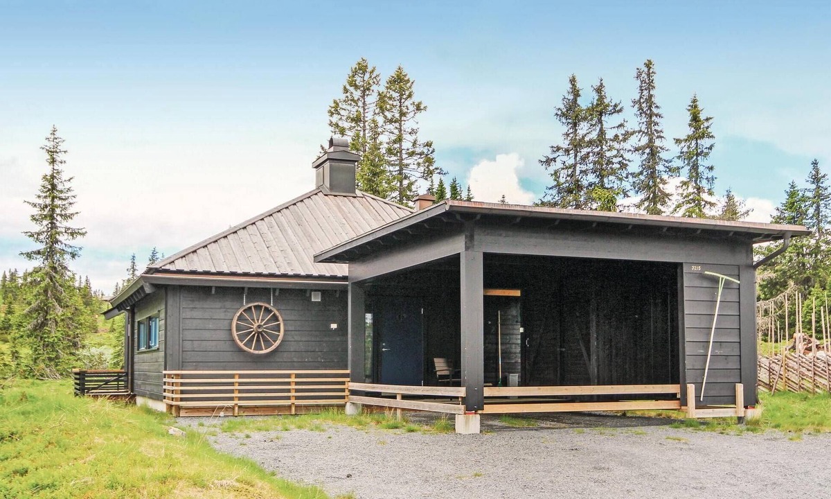Sjusjoen House | Lovely home in Sjusjøen with sauna