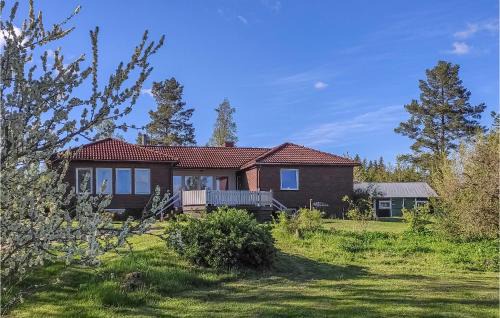 Tranas House | Lovely Home In Tranås With Lake View