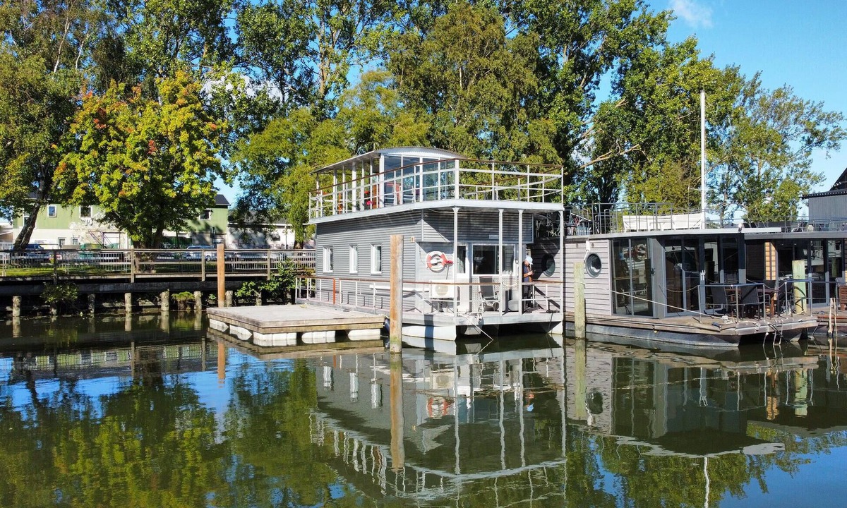 Lundby Boat Rental | Lovely ship in Göteborg with sauna